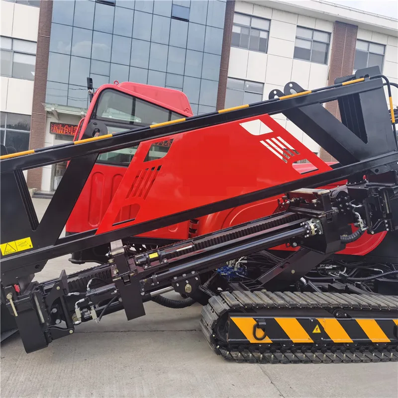 Impianto di perforazione direzionale orizzontale per impieghi gravosi, installazione di condutture sotterranee, sistema di navigazione GPS con azionamento idraulico