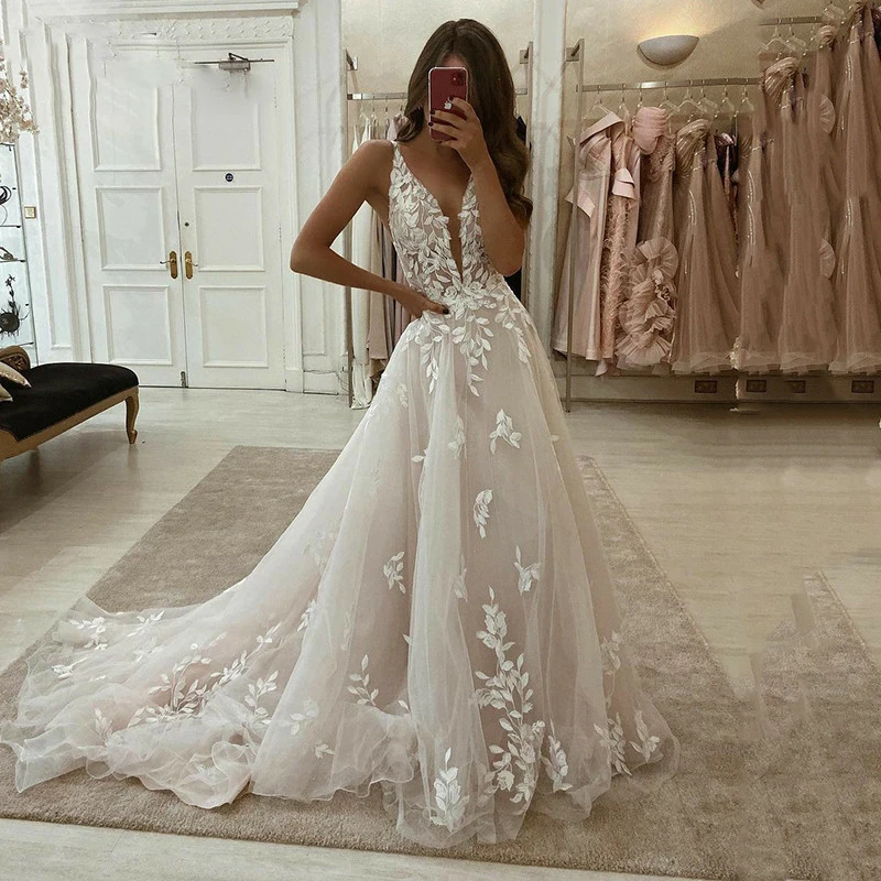 

Princess Wedding Dresses Tulle A-Line 3D Lace Bride Dress V-Neck Boho Wedding Gowns Sleeveless 2022 Party Dress