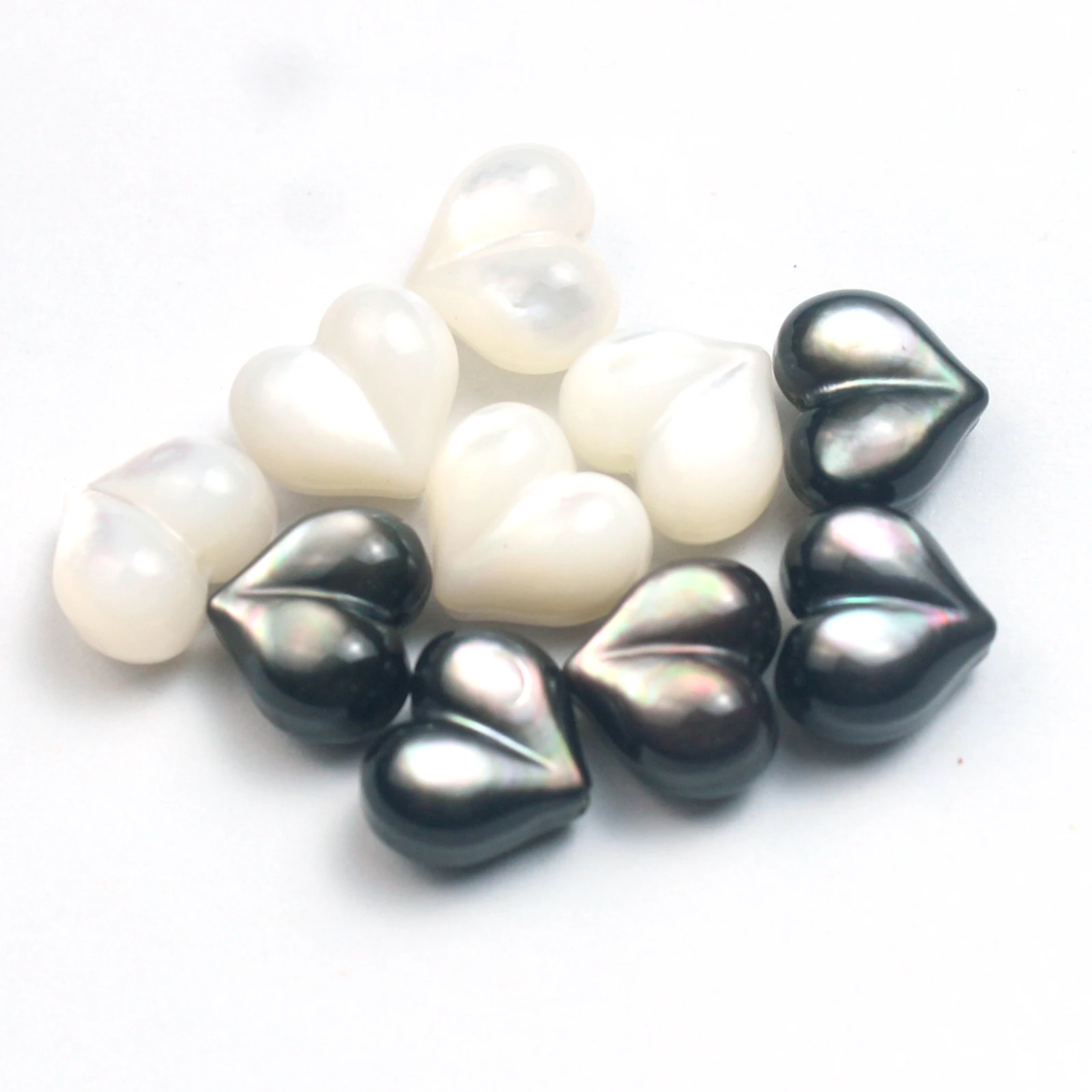 1 Pc Natural Black and White Trochus Shell Carved Peach Heart Shape Bead for Jewelry Making DIY Bracelet Necklace Accessories view 2