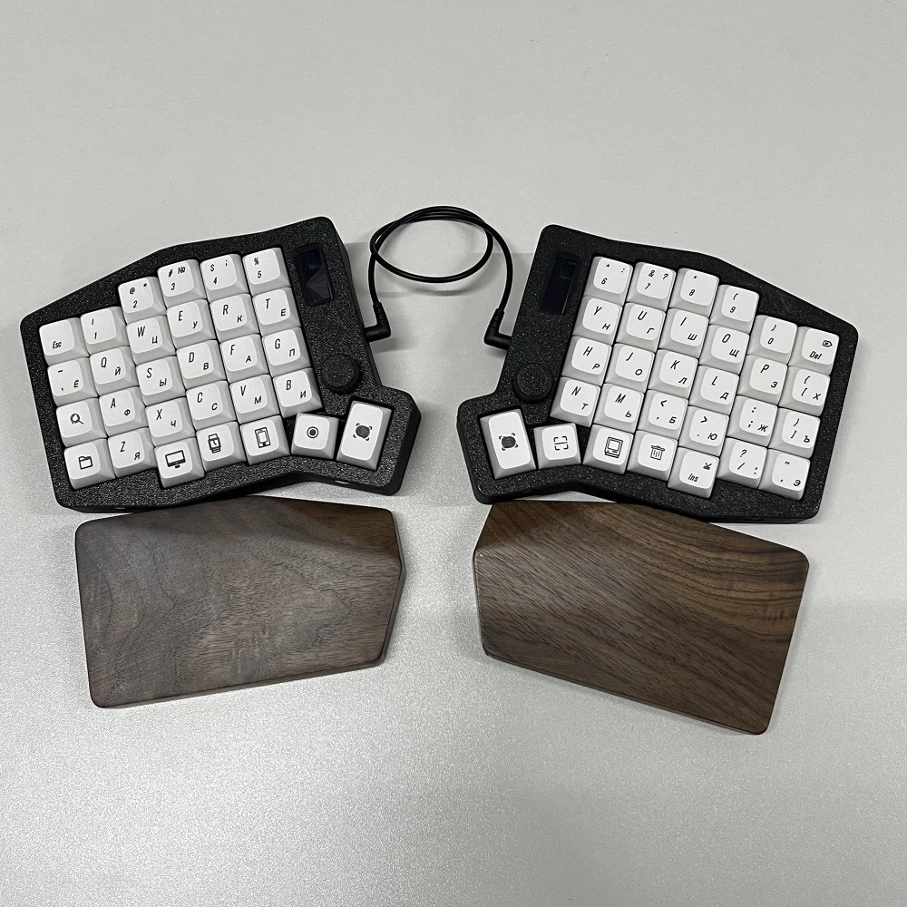 

Russian Sofle V2 Split Keyboard Mechanical Wired RGB VIA Gamer Teclado Division Hot Swap Mechanical Keyboards Pc Accessories