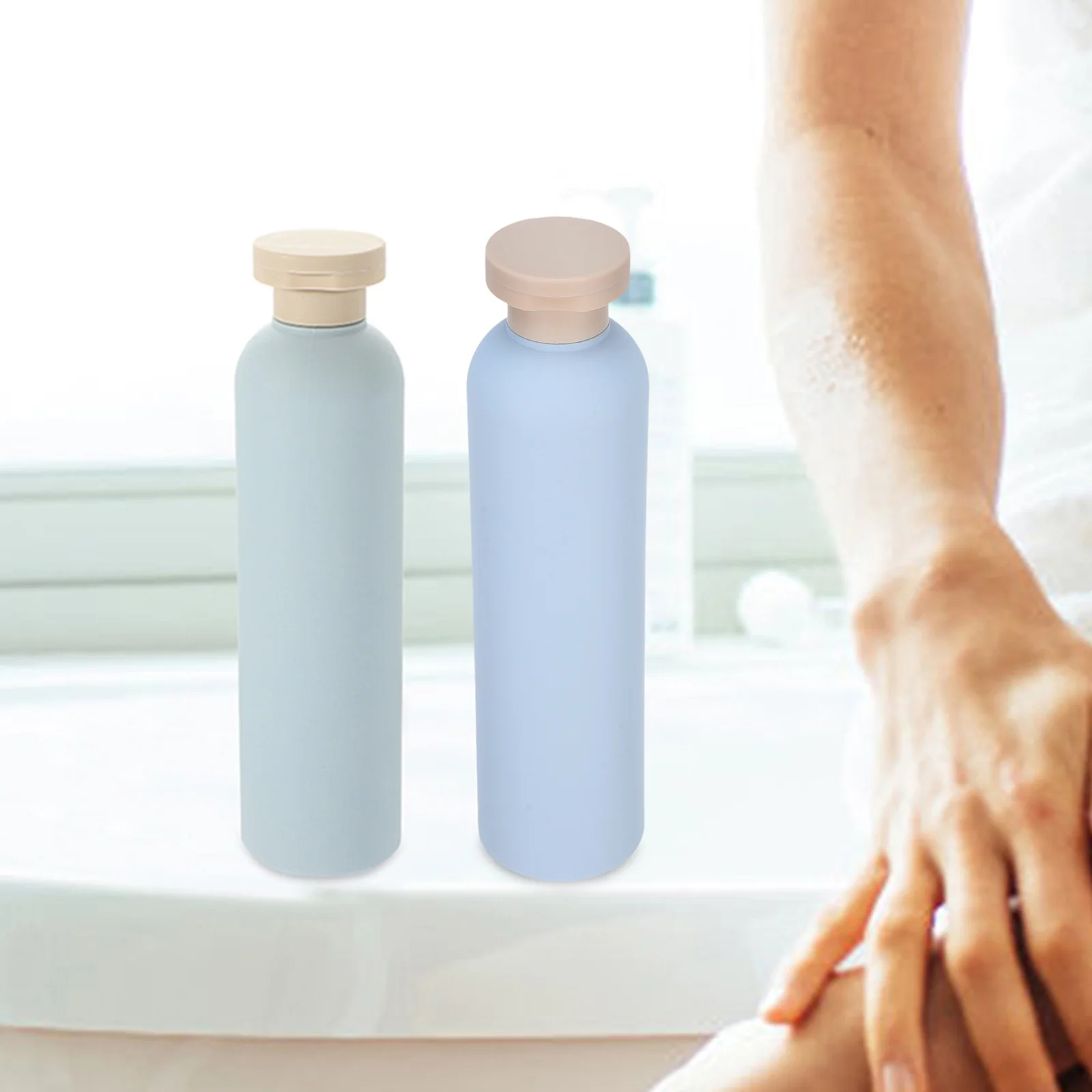 

3pcs 260ml Shampoo Conditioner Bottles Blue Flip Cap Lotion Dispensers Travel Size HDPE Refillable Containers