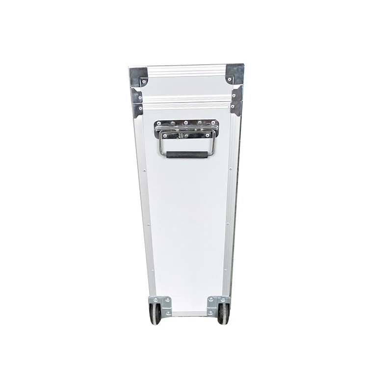 

Изготовленный на заказ кейс для полета большого размера из жесткого алюминия - это инструмент нестандартного размера.