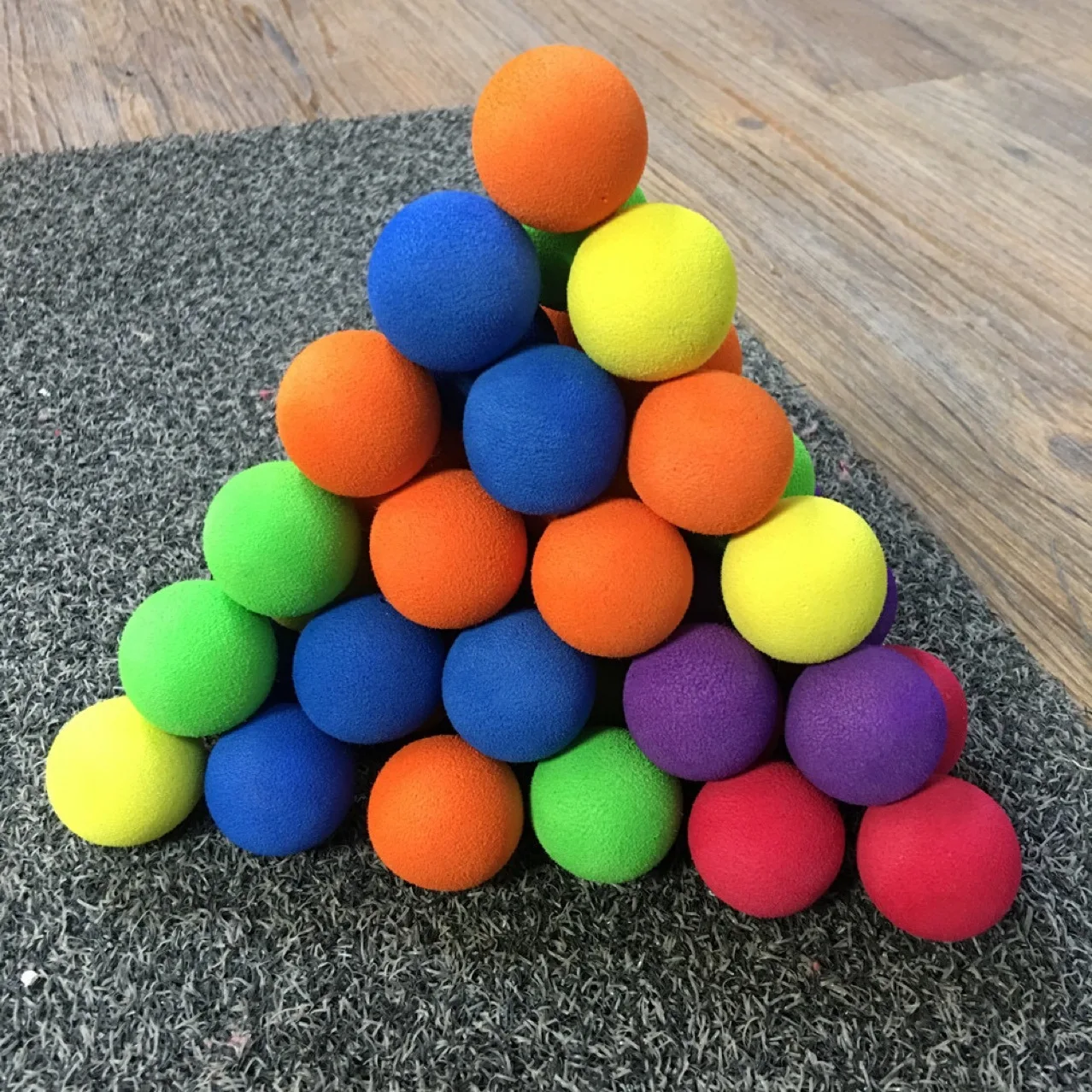 50 pz Colori Casuali Palline Eva Schiuma EVA Palla da Pratica per Interni Palla Giocattolo per Animali Domestici per Pistola Aerodinamica Interactiva Alimentata ad Aria