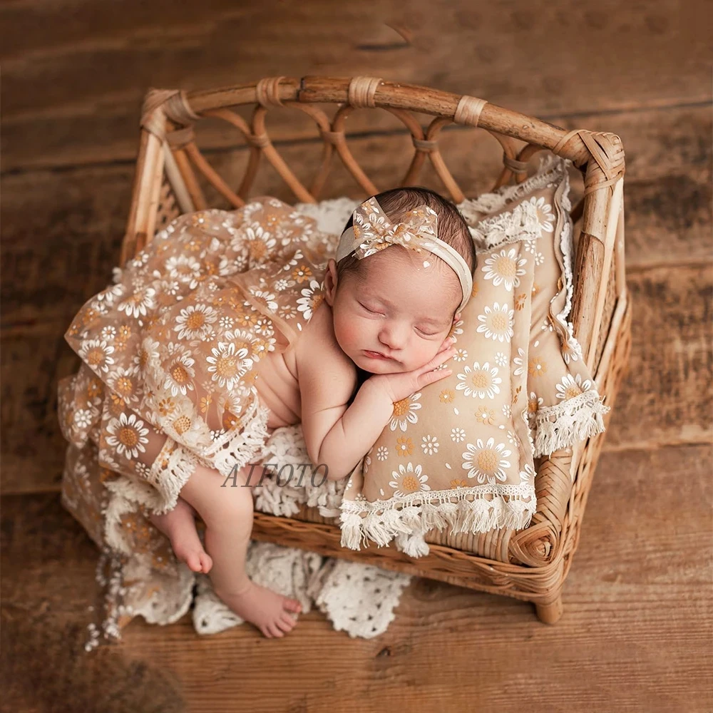 Set Alat Peraga Fotografi Bayi Baru Lahir Tema Daisy Bantal Pembungkus Ikat Kepala Selimut Tulle Rumbai Aksesori Studio Foto Bayi untuk Anak Laki-laki Perempuan