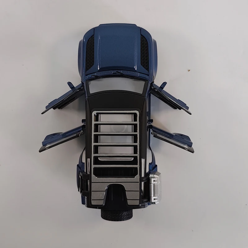 2.4G 2402 RC Samochód wspinaczkowy ze stopu z napędem na cztery koła, wszystkie oryginalne akcesoria i światło