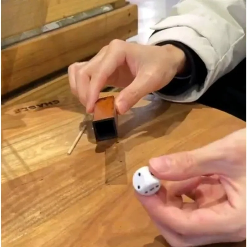 

Кости Houdini от Sugawar Magic Tricks Dice Escape From Tube Уловки Волшебник Крупным планом Иллюзии Метализм Опора Классические игрушки Magia