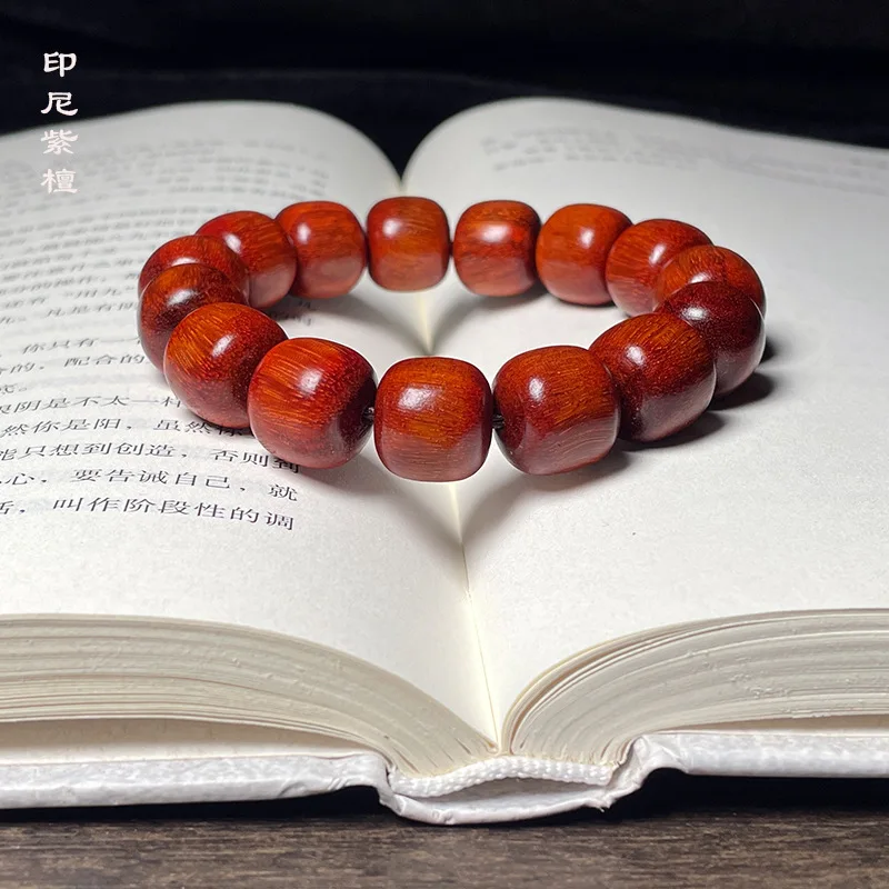 

Clay Material Indonesian True Star Small Leaf Red Sandalwood Old Type Bead Bracelet High Density Sinking Blood Sandalwood Buddha