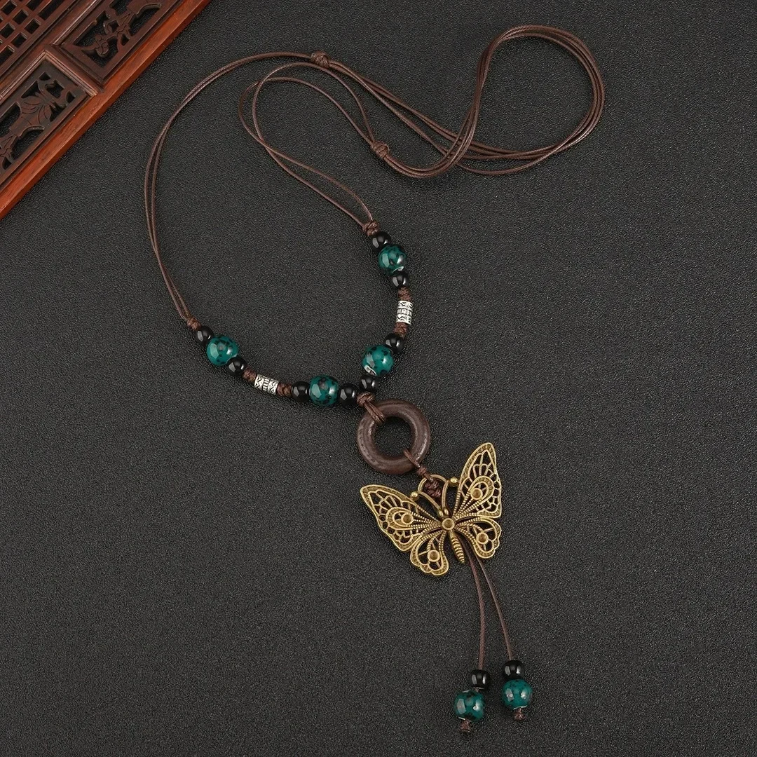 New Chinese National Style Ceramic Butterfly Necklace for Women Simple Retro Style Clavicle Chain image 2