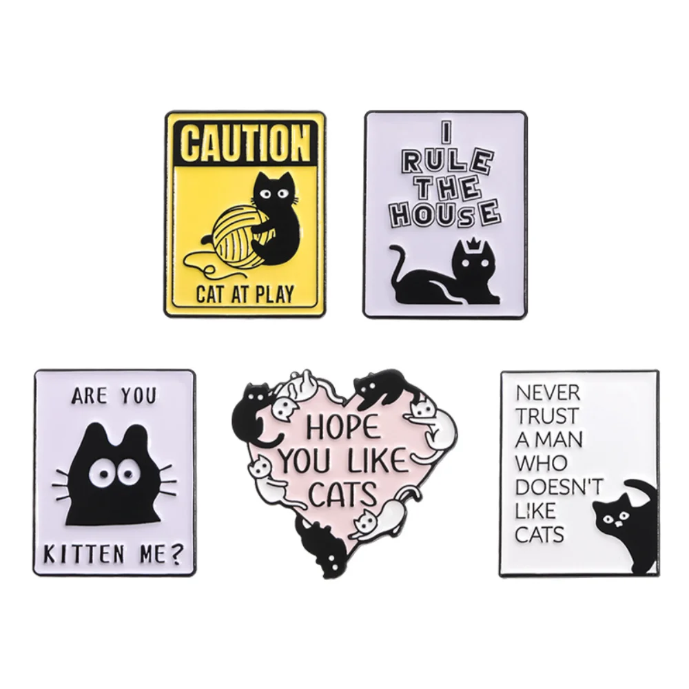 I Rule The Whole Family. Funny Cat Speech Brooch Cat Owner's Quote Badge Comes with Cat-lover Resonance Accessories Pin