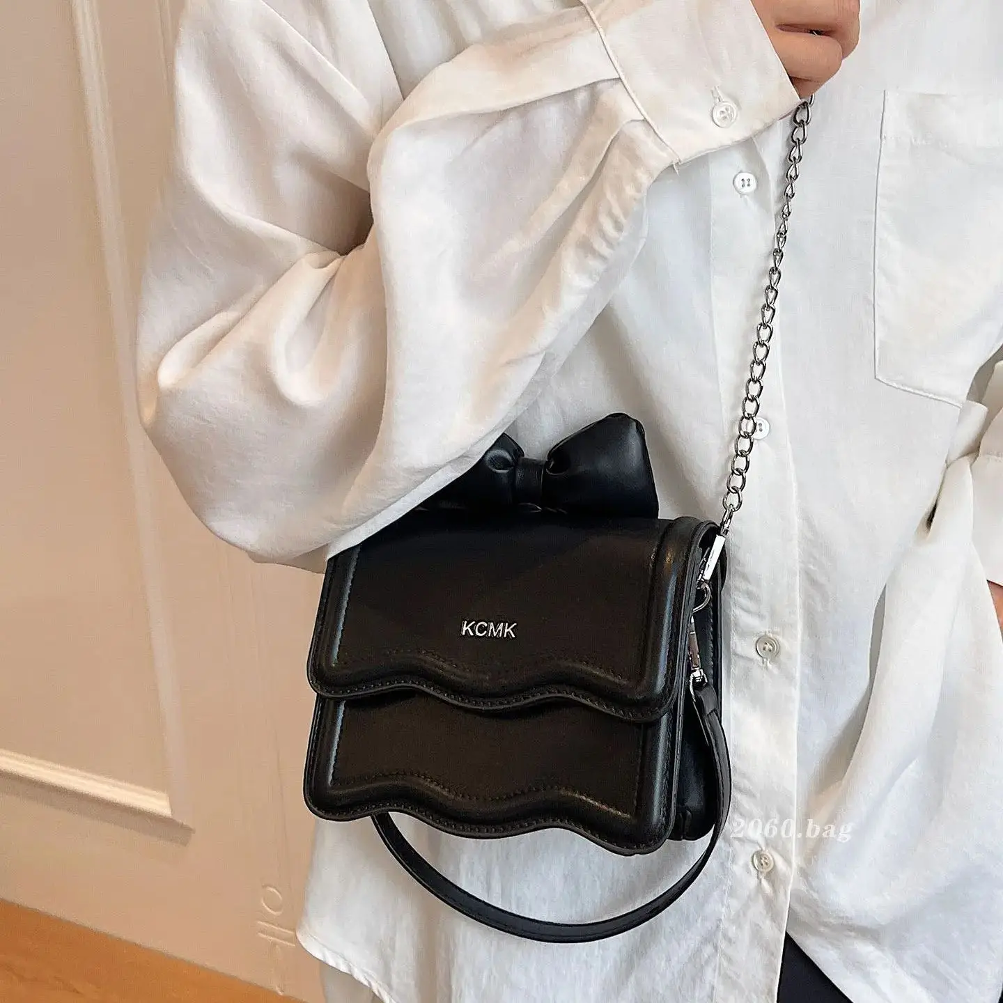 

Korean Style Bow Shoulder Bag New Fashion Versatile Chain Crossbody Bag High-End Texture PU Leather Women's Small Square Bag