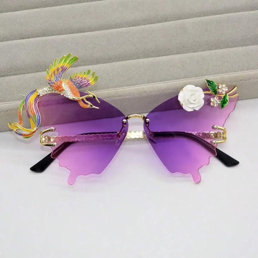

Frameless Butterfly Shaped Fashion Glasses With Rhinestone Purple Gradient Decorative Sunglasses