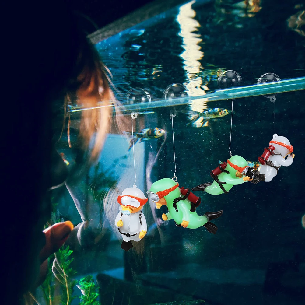 

2pcs Fish Tank Diver Decorations Diver Aquarium Decor Floating Fish Tank Decorations Material Long Term
