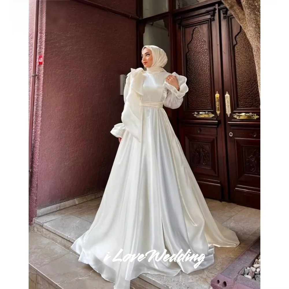 

White High Neck Wedding Dress 2025 Puff Long Sleeves A-Line Arabic Bridal Gowns Muslim Floor-Le Ngth Trailing Pleated Customized