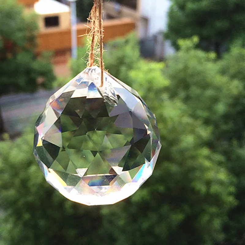 Imagem -03 - Bola de Cristal Facetada Clara para Lustres Pingente de Vidro Esfera de Feng Shui Suncatcher Decoração de Casamento Qualidade Superior 40 mm