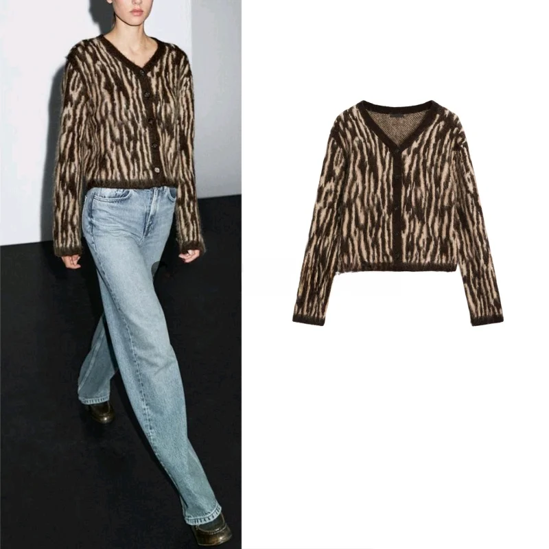 

Женский осенний кардиган свободного кроя с V-образным вырезом, длинными рукавами и зебровым принтом, повседневный стиль, из мягкого трикотажа из полиэфирного волокна
