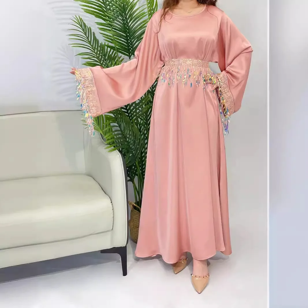 Elegant and Gorgeous Sequins Muslim Dress for Women Dubai Abaya Long Dress Femme Loose Kaftan Islamic Turkish Dresses Vestidos