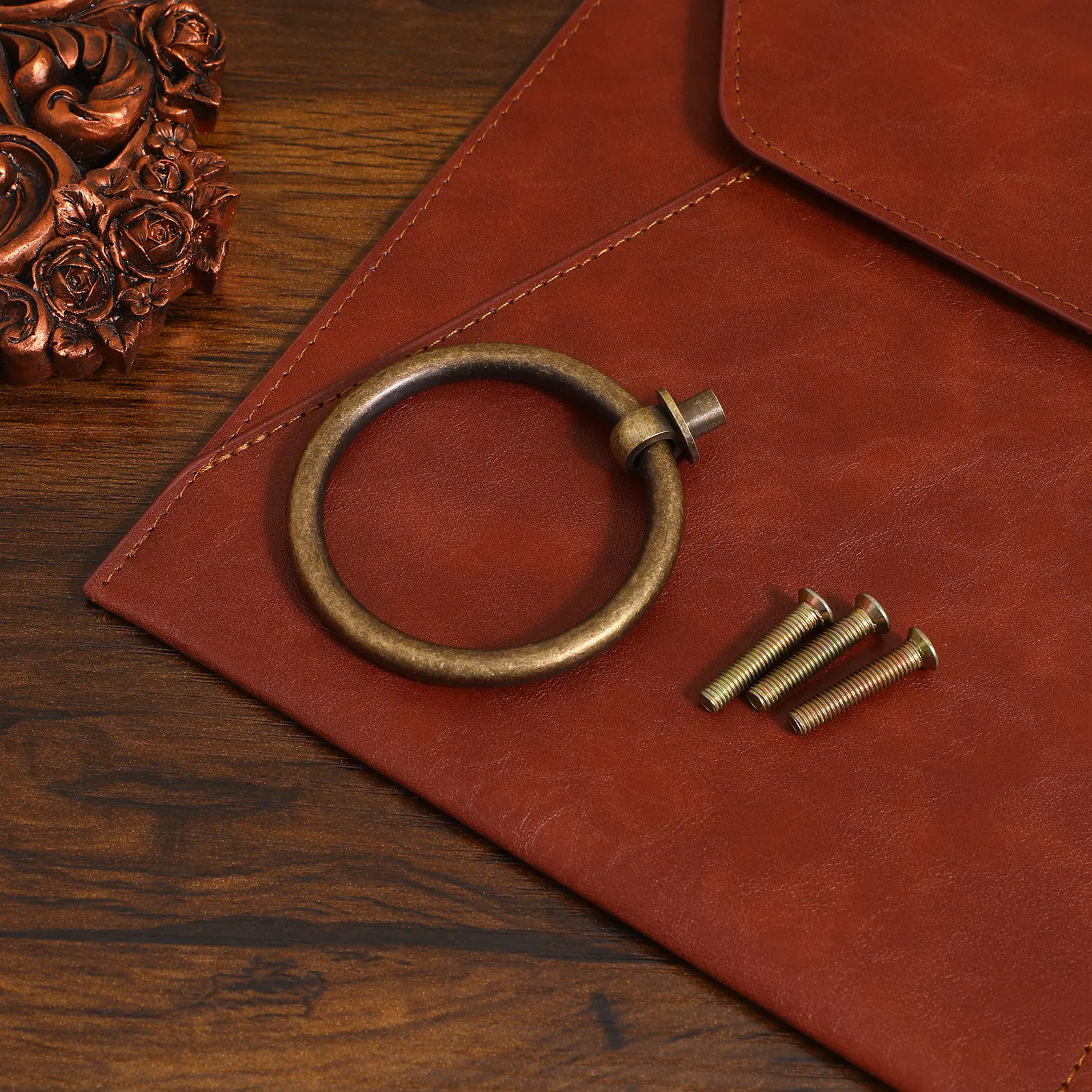 

Латунные кольцевые ручки-кольца для ящиков и шкафов: для гардероба, комода, тумбы под ТВ, книжного шкафа, туалетного столика. Прочные, массивные, усиленные.