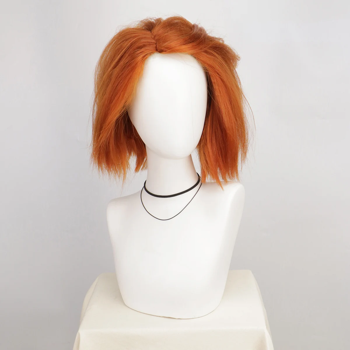 Kurze orange braune Yaki-Perücke Chucky Halloween Cosplay für Herren von Evil Killer Perücke Curse Kunsthaar Party Kostüm Perücke