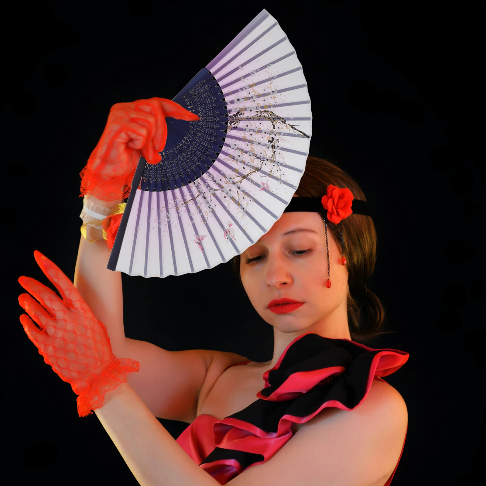 

2pcs Japanese Fans Foldable Hand Fans Bamboo Bone Hollow Carving Decoration Chinese Wedding Props Cooling Accessories