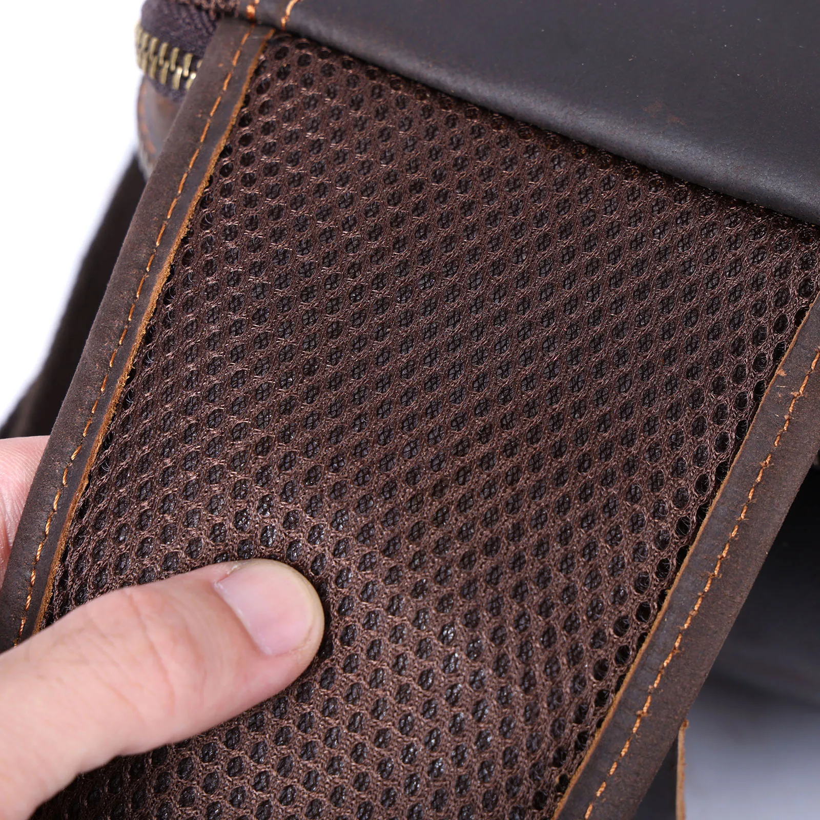 Hochwertige Echtleder-Brusttasche für Herren, Vintage Vollnarbenleder-Umhängetasche, Herren-Schultertasche, Sling Bag, Tagesrucksack – Detail 16
