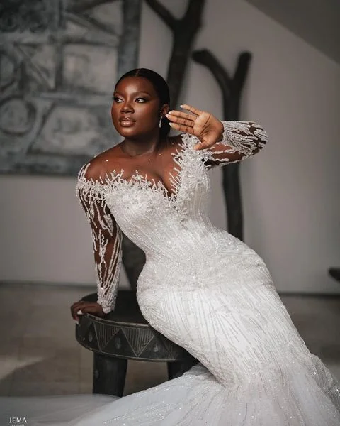 カスタマイズされた2026年新作、ゴージャスでセクシーなマーメイドウェディングドレス、深いVネック、長袖、レースとビーズの装飾、ベスティド・デ・ノイバ