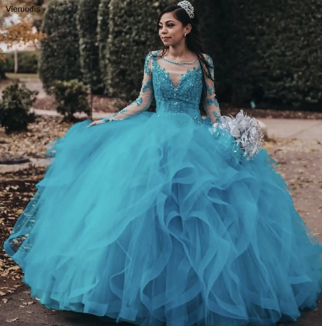 ボールガウン キンセアニェーラドレス グリーン 2021 シアーイリュージョンレース フルスリーブ ティアード スイート16年 ロングパーティードレス プラスサイズ