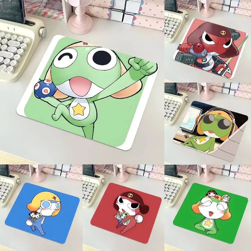 Keroro Gunsou Mousepad Small LockEdge Mouse Pad For Gamers Computer Desk Pad Rectangular Anti-slip Rubber