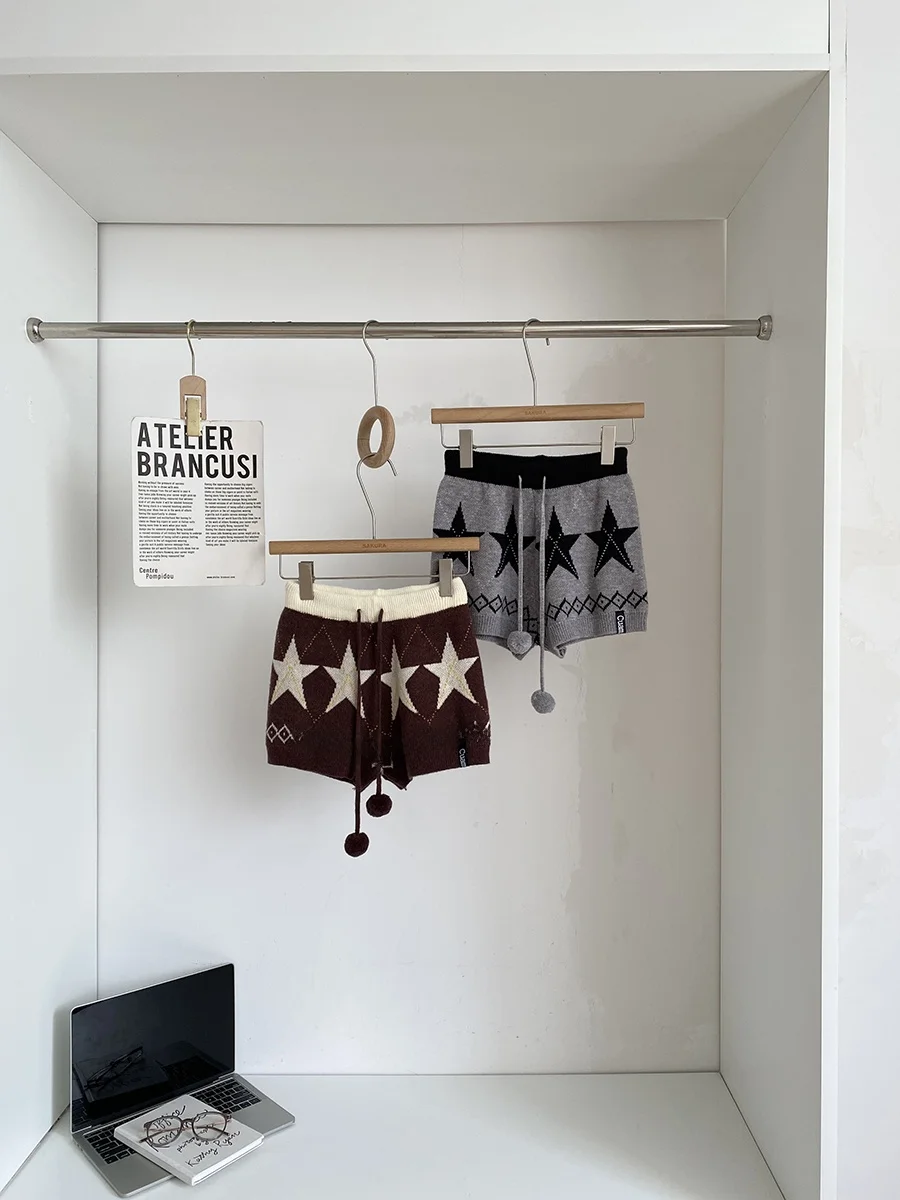 

Зимние новые американские ретро-шорты 2025 года с цветовыми блоками, утягивающие, на шнурке, с мехом, повседневные, вязаные, с высокой талией, широкие брюки-шорты