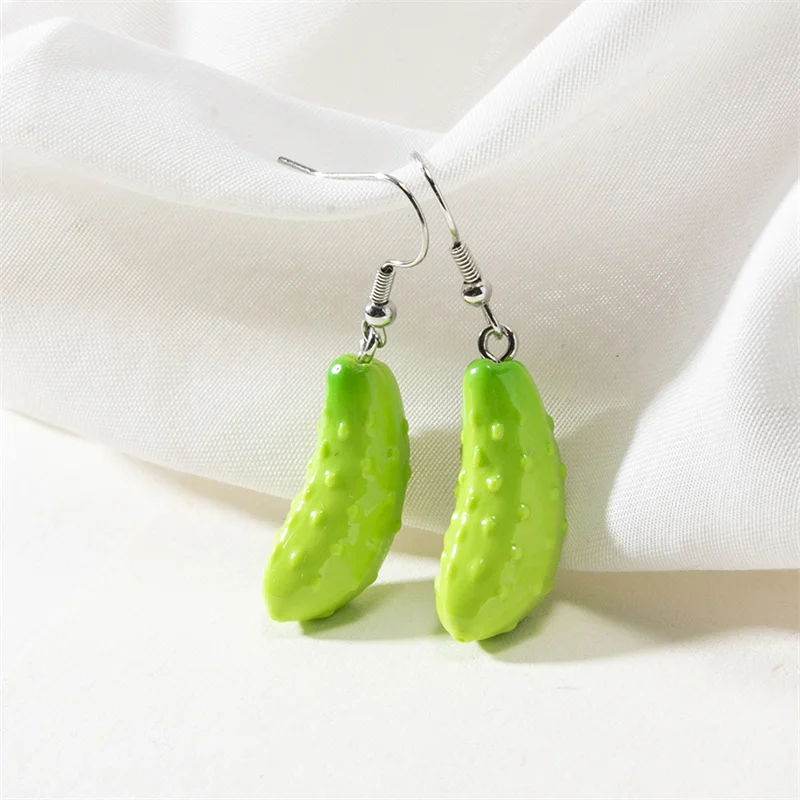 Pendientes colgantes de pepino de resina a la moda, joyería Adorable temática alimentaria, pendientes colgantes de pepino hechos a mano, joyería