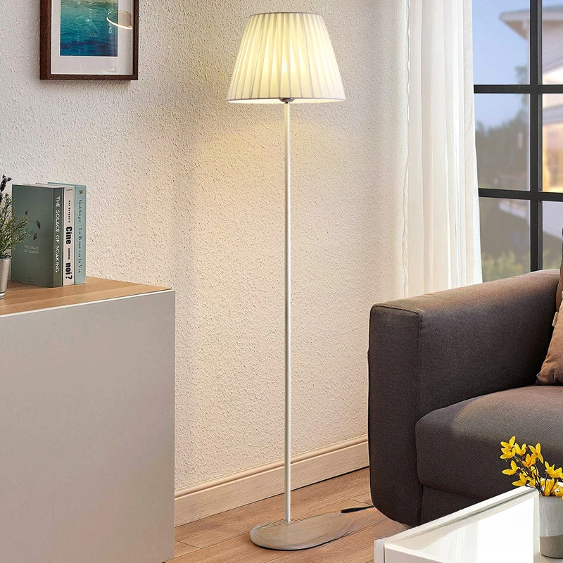 

Nordic floor lamp living room and study, I am an LED bedside lamp beauty influencer, warm and simple modern desk lamp