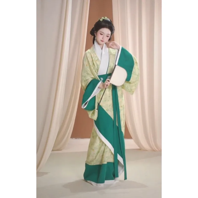 nouvelle-robe-hanfu-courbee-verte-2026-pour-femme-style-Epoque-des-guerres-vetement-ancien-qin-et-han-chemise-droite