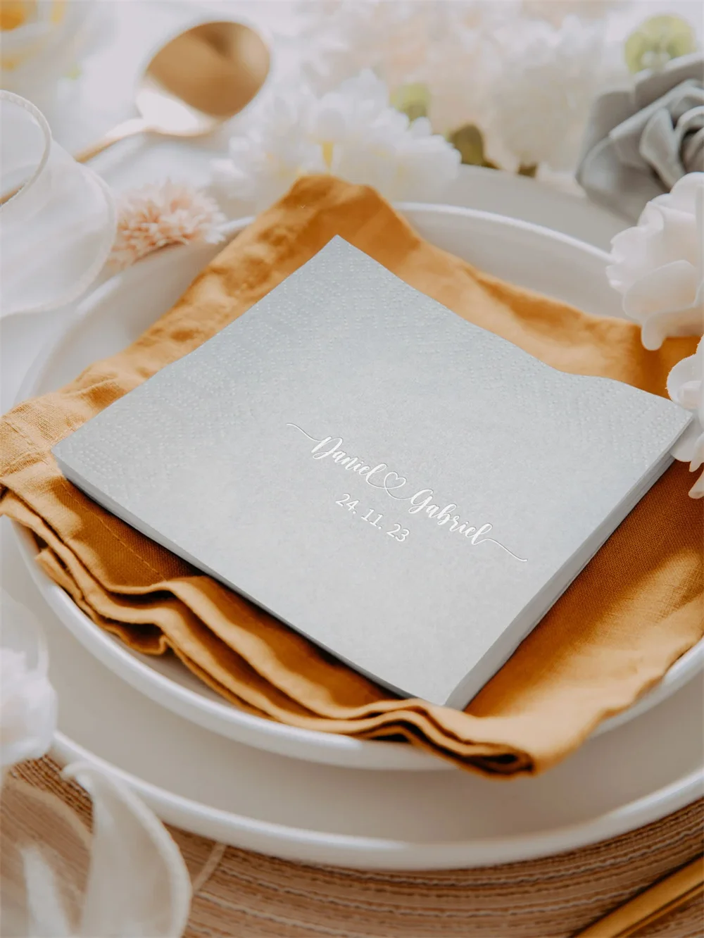 

50PCS Customized Gold and Silver Foil Wedding Napkins, Personalised Cocktail Napkins, Drinks Napkins, Customized Gifts for Gues