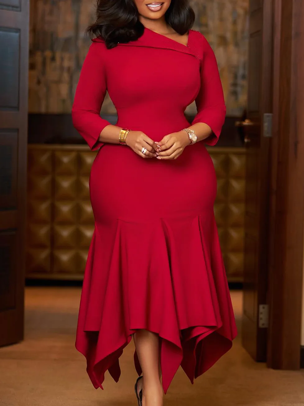 

Women's High-Waisted Monochrome Fishtail Dress Autumn/Winter 2025 Fashion Slanted Collar Irregular Design