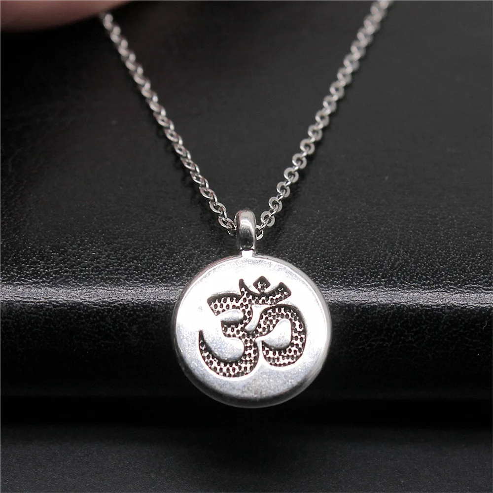 Prosta klasyczna moda 19x15mm antyczne srebro kolor dwustronny symbol Om wisiorek kobiety krótki łańcuszek naszyjniki Choker naszyjnik