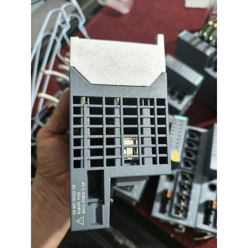 6GK5208-0BA00-2AC2 8-Port Industrial Ethernet Switch 24V Disassembled Nearly New Fully Functional for PLC Automation