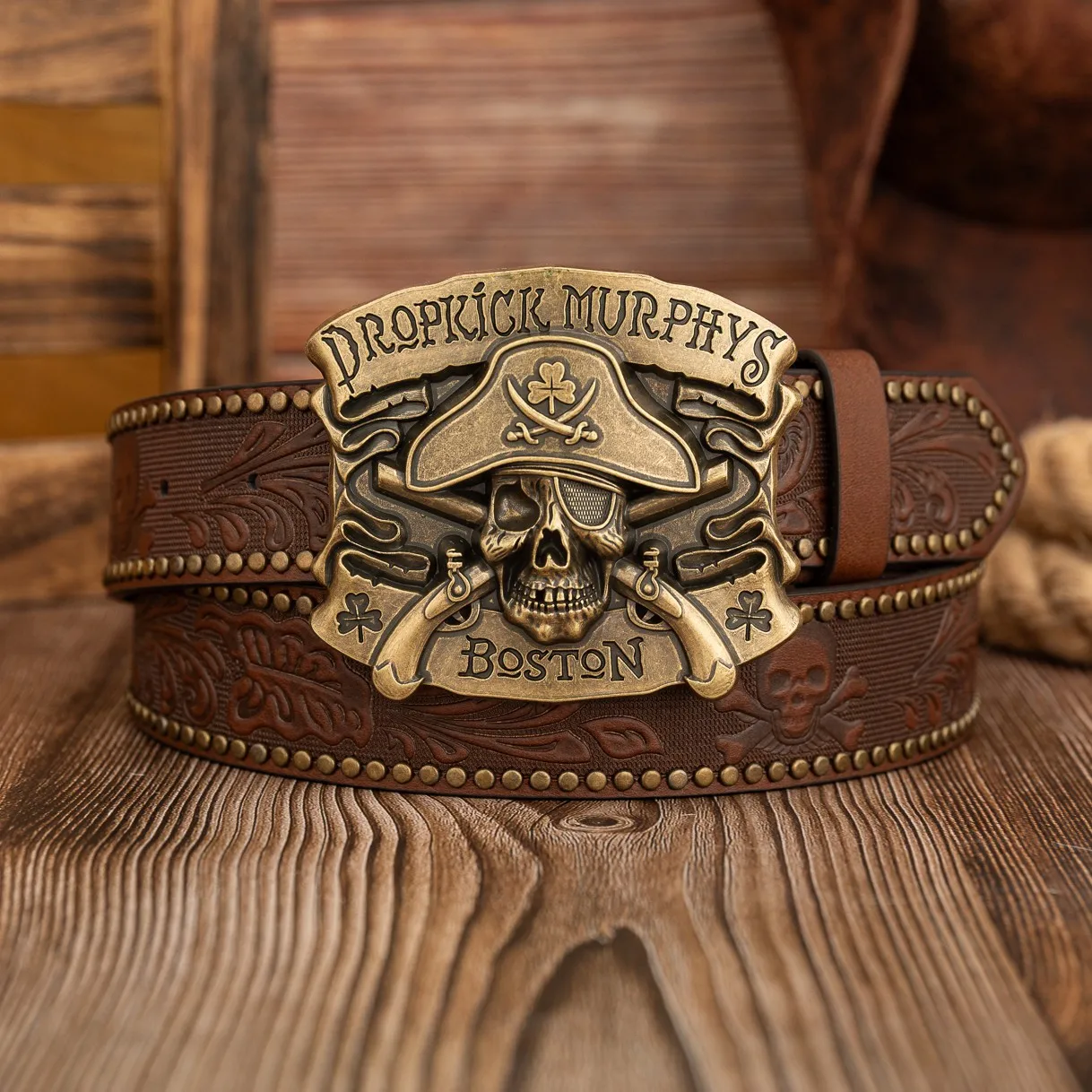 Betsey Johnson Belt Buckle Hypoallergenic Antique Gold Skull Pirate Pirate skull Crown skull buckle, trendy and fashionable  main image 2
