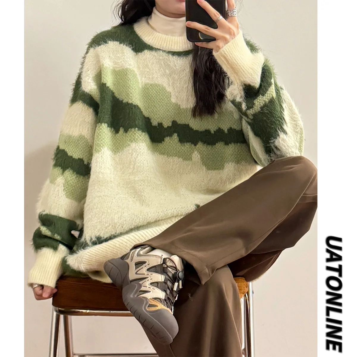 

UATONLINE2025 Весна Осень Американский Ретро Harajuku Цвет Blo круглый Ne Свободный вязаный свитер Женский длинный светящийся...