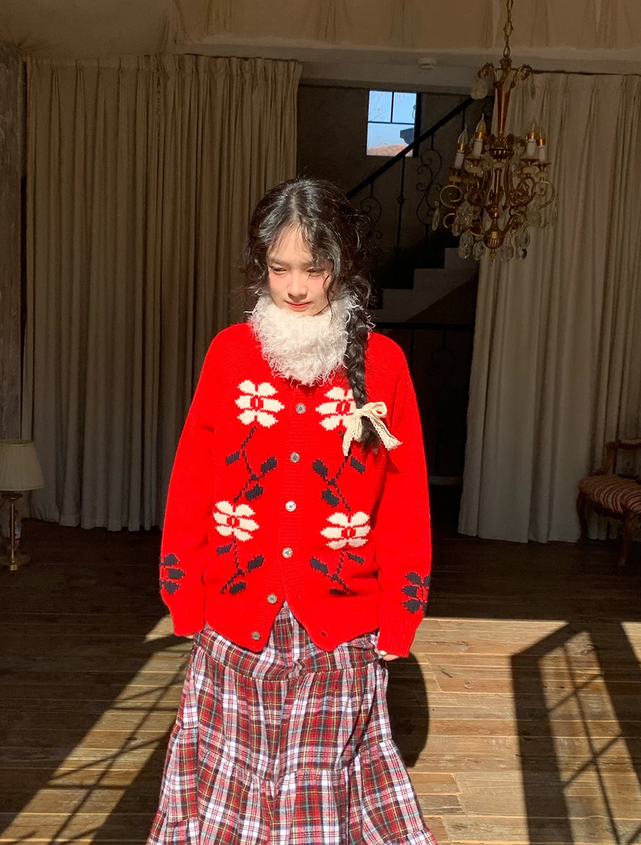 

Vintage Floral Embroidery Red Thiened Woolen Knitted Sweater round Ne Mid-Length Cardigan Winter Women's Faion Loose Fit