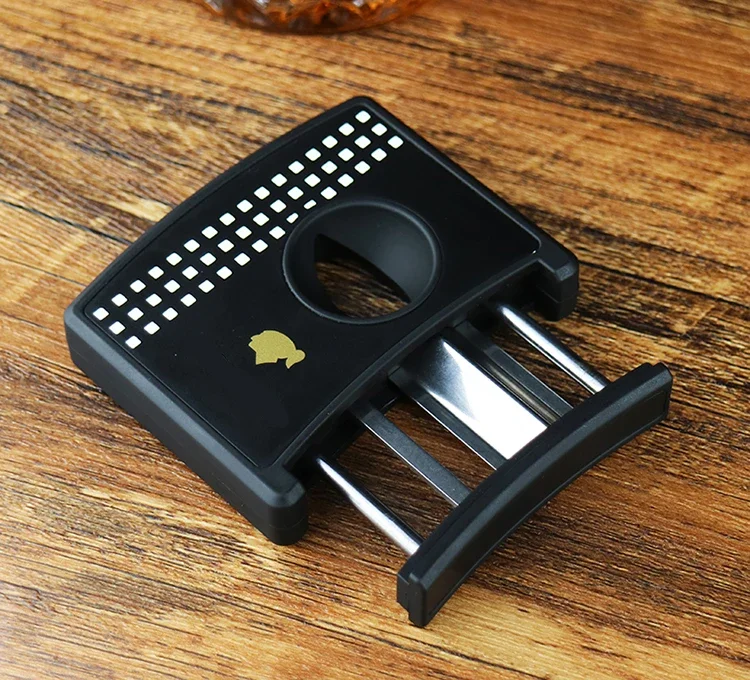 Portable Cigar Cutter V Cut Guillotine Sharp Blade Cigar Scissors Smoking Cigar Accessories Men Gifts