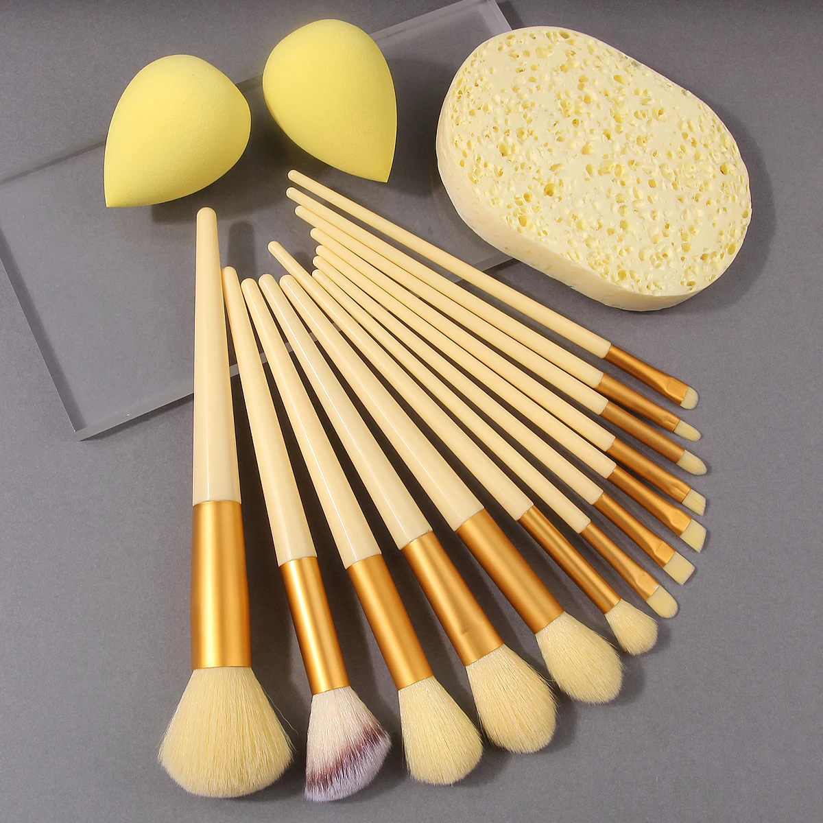 Hot Sale 16PCS Makeup Brush & Sponge Kit, Cream Gold Brushes + Yellow Beauty Sponges + Cleansing Sponge for Daily Makeup & Skinc