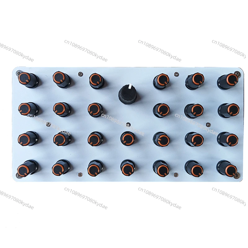 

27-кнопочный MIDI-контроллер с настраиваемыми CC-контроллерами, интерфейсом USB-C и поддержкой программного обеспечения для музыкальных проектов