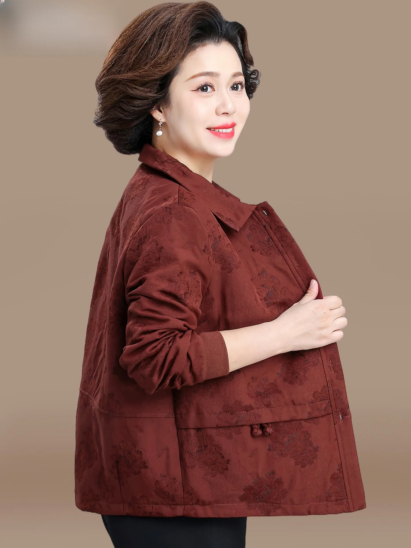 

ort Casual Jaet Autumn Clothes for Small Mothers Middle-Aged Women Polyester Fiber Warmth-Bearing Loose pe Button Detail