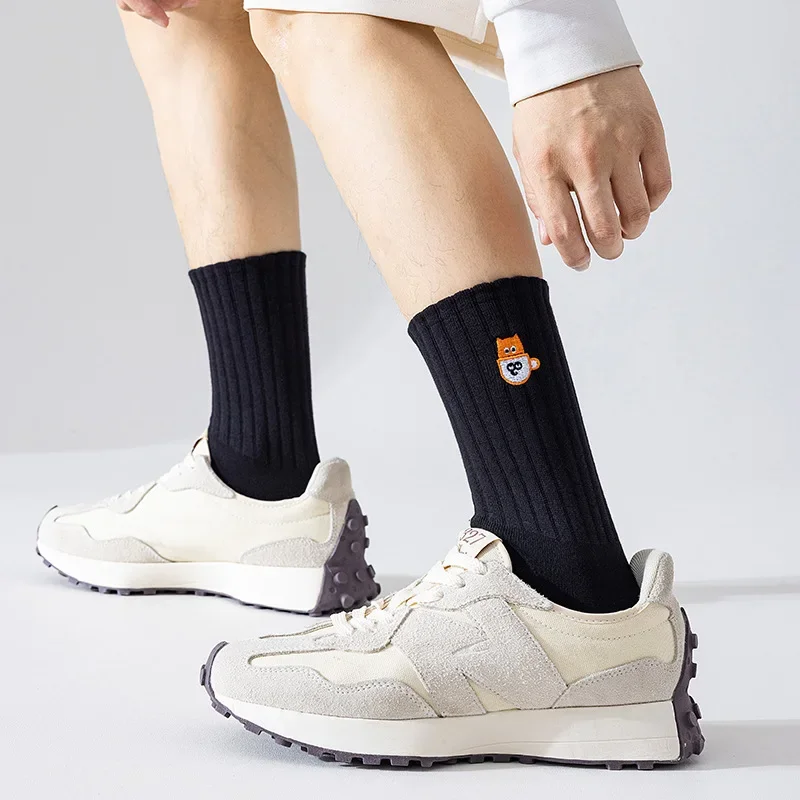 Cartoon Embroidery Socks Fashion Black White unisex Socks Harajuku Kawaii Funny Spring Autumn Female Socks Lovely Cotton sock