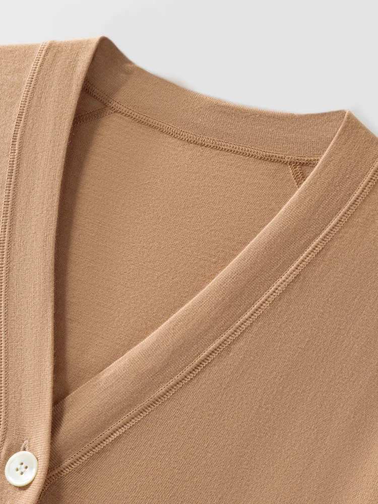 اختيار 2025 جديد شيك المرأة الأساسية الخامس الرقبة سترة سترة لينة نعمة 100% ميرينو الصوف تريكو الإناث ربيع الخريف الملابس القمم