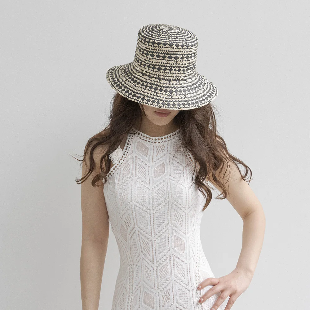

Summer fashion casual hand-woven papyrus black and white square flat top fisherman's hat outdoor sunshade sunscreen straw hat