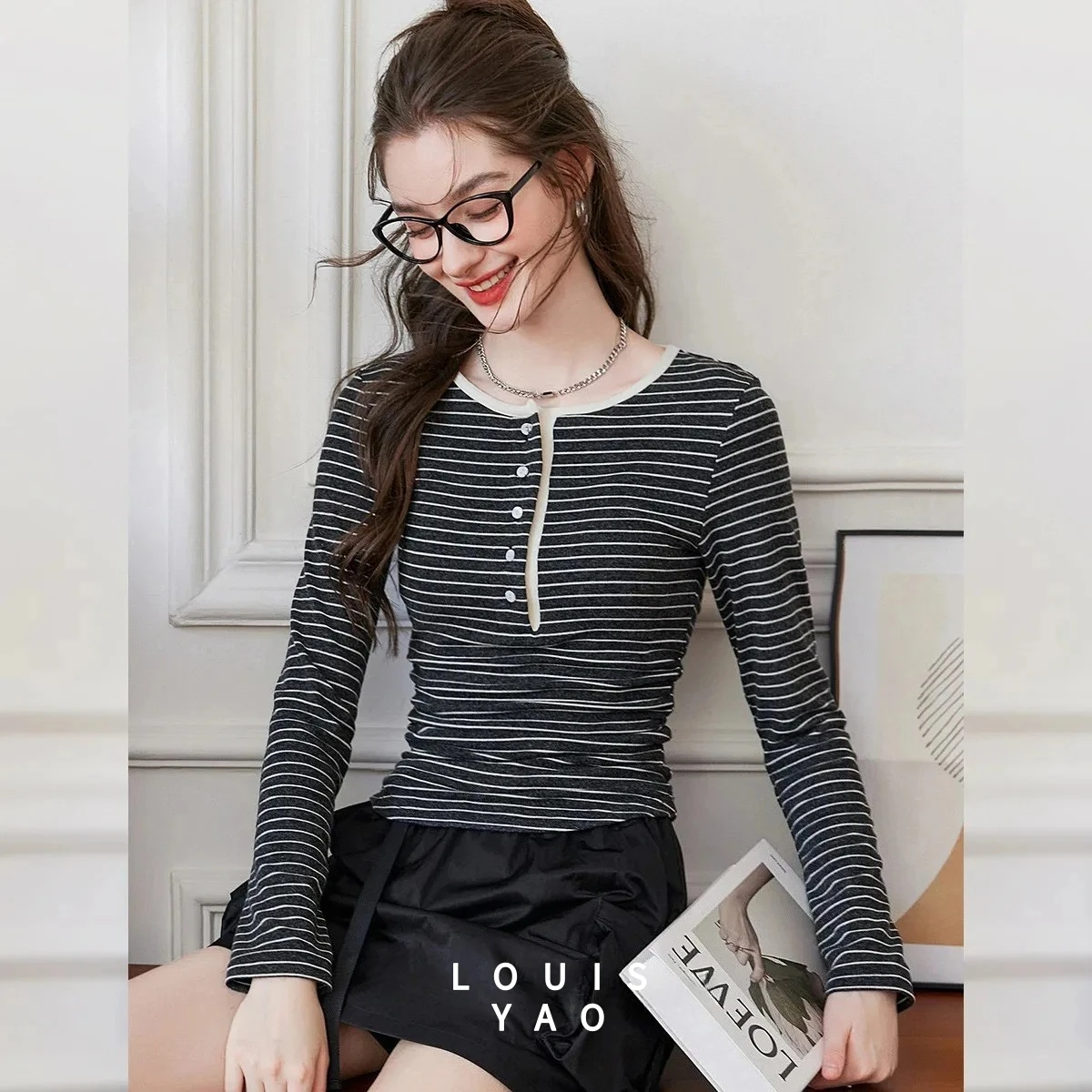 

LOUISYAO Striped Gathered T-shirt 2025 Autumn Casual Tees Micro-elastic Round Neck Contrast Colors Women's T-shirt Tops