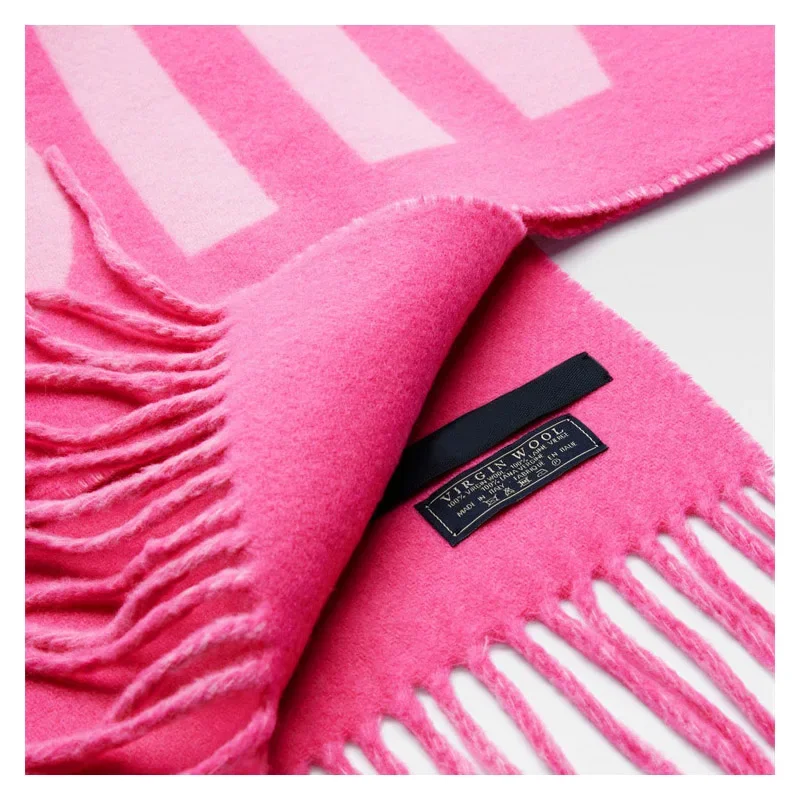 100% وشاح من الصوف للنساء العلامة التجارية الفاخرة الشتاء سميكة الدافئة الرقبة الأوشحة حرف واحد فقط جودة عالية السيدات موضة شال كشمير 2025