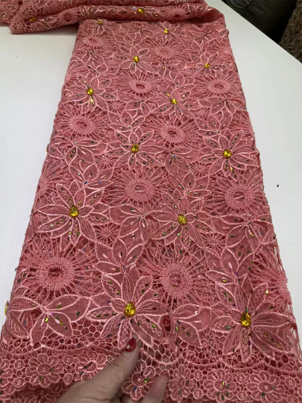 

Шифоновая кружевная ткань с камнем, нигерийская кружевная ткань для свадебного платья, персиково-белый цвет, высокое качество, роскошь, H34-1, 2025 г.