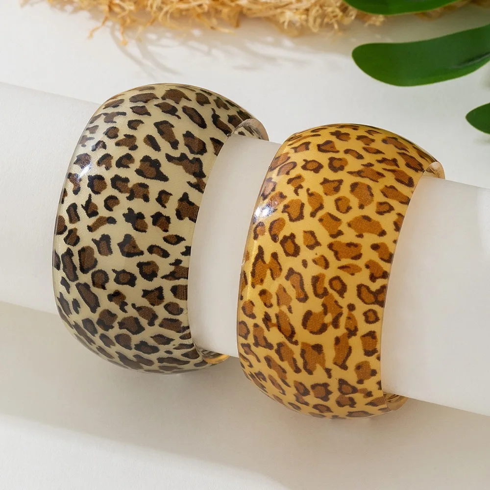 Pulseiras de punho de resina com estampa de leopardo design exagerado material de resina pulseira exagerada estilo de casal aberto