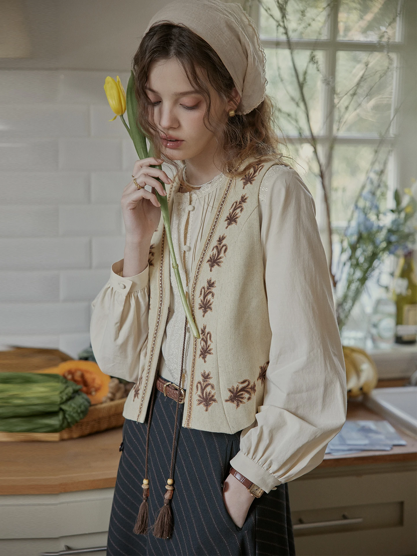 

Женский укороченный топ Cpiaja с 3D-вышивкой в виде цветов высокогорных пейзажей, льняной, винтажный, в стиле пэчворк, модный дизайн